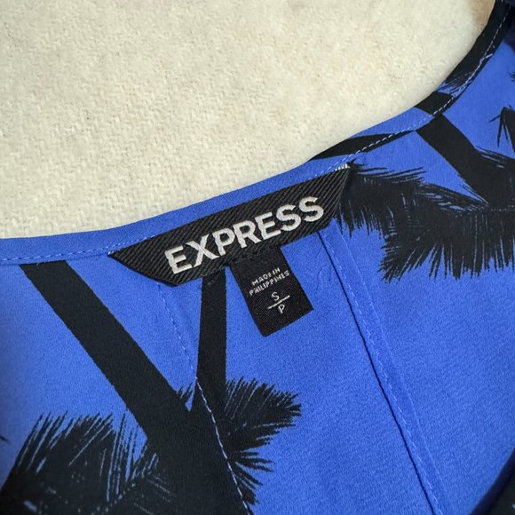 NWOT Express Blue and Black Palm Tree Tank Women's Small - Picture 3 of 3